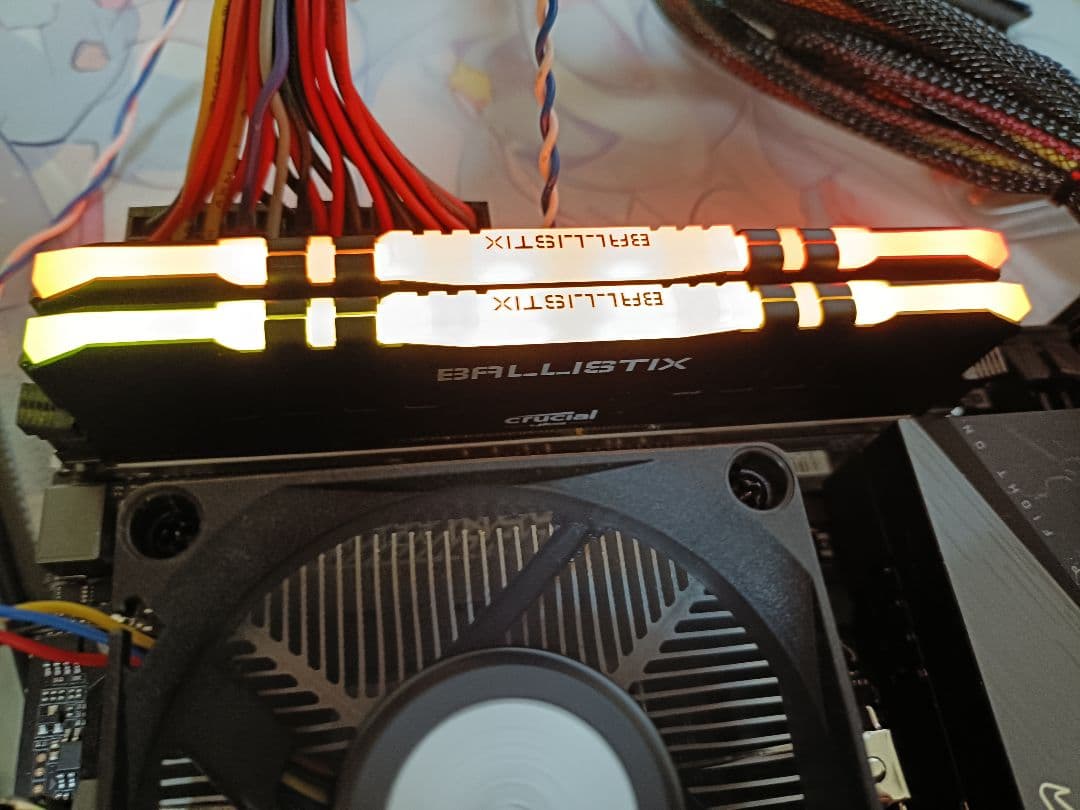 Crucial DDR4-3600 32GB(16GB×2)RGB 黒