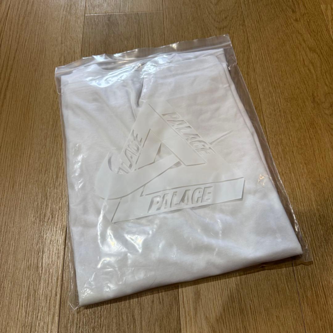 PALACE x Nike Tri Tシャツ