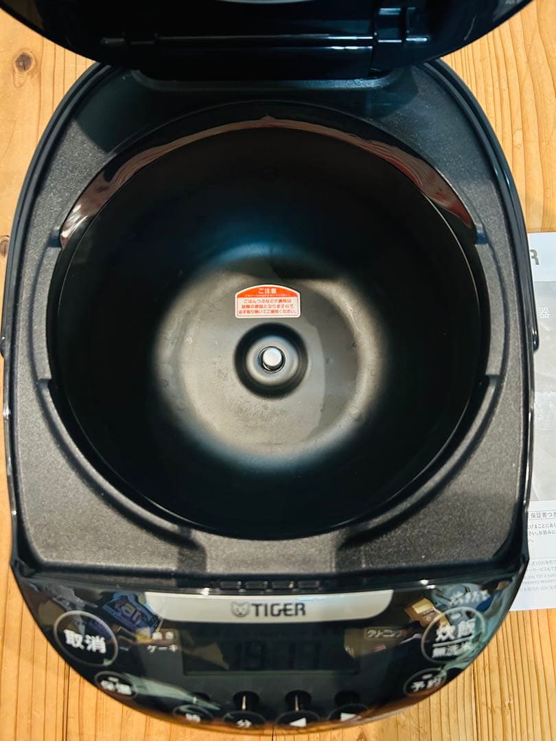 【最終値下げ】 ★美品★ TIGER IH炊飯器 ブラック 取扱説明書付き