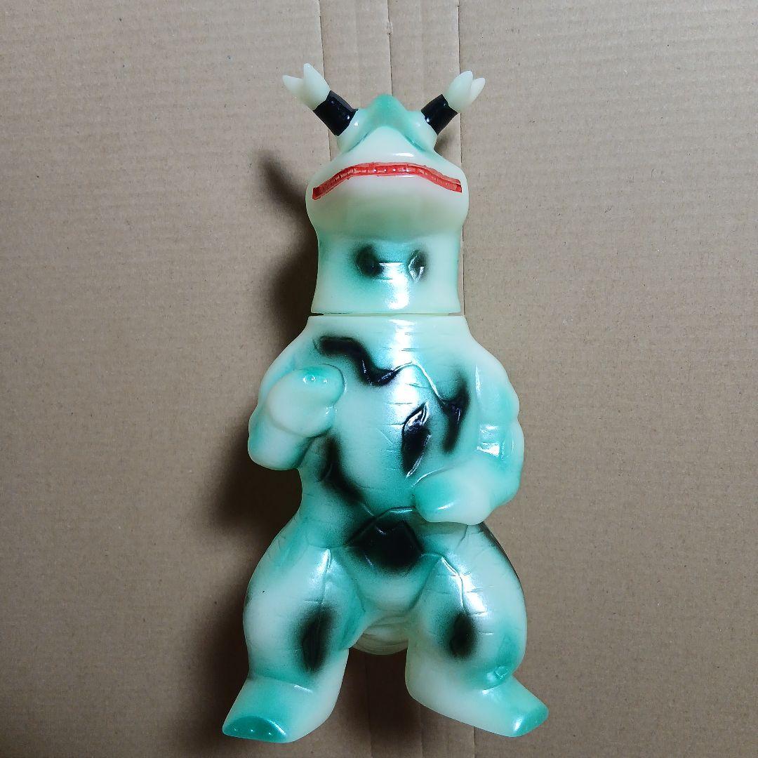 ア*キ様 u.s.toys ウルトラセブン 怪獣 ソフビ エレキング 蓄光