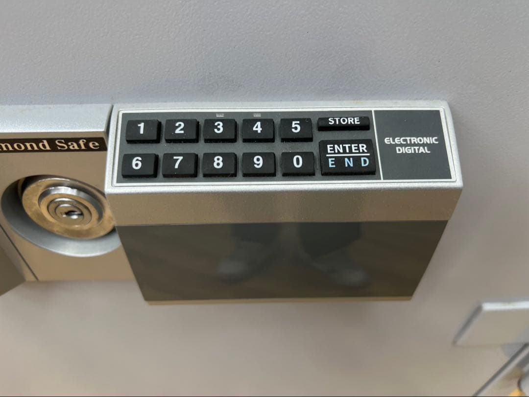 SK323☆ダイヤセーフ☆耐火金庫☆ETS130☆業務用☆24年☆テンキー式