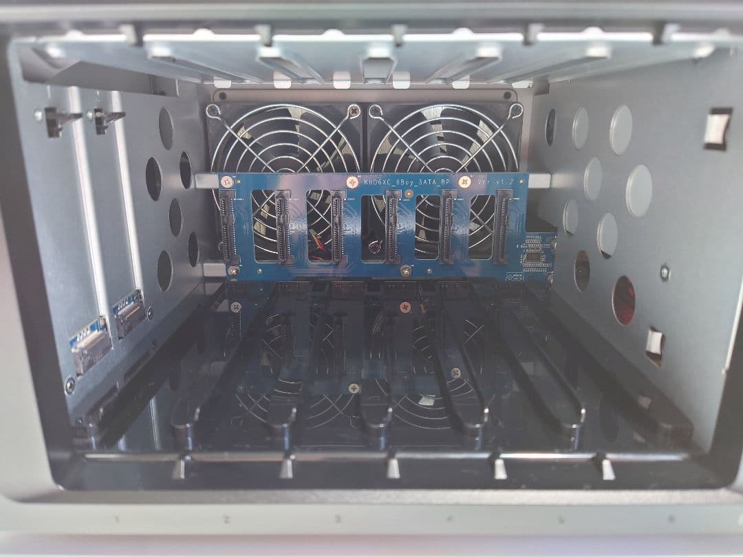 外付けハードディスク・ドライブ Synology NAS DS1621+