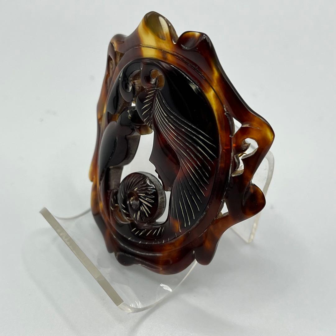 ヴィンテージ 本鼈甲 透かし彫り 少女と小鳥 デザインブローチ