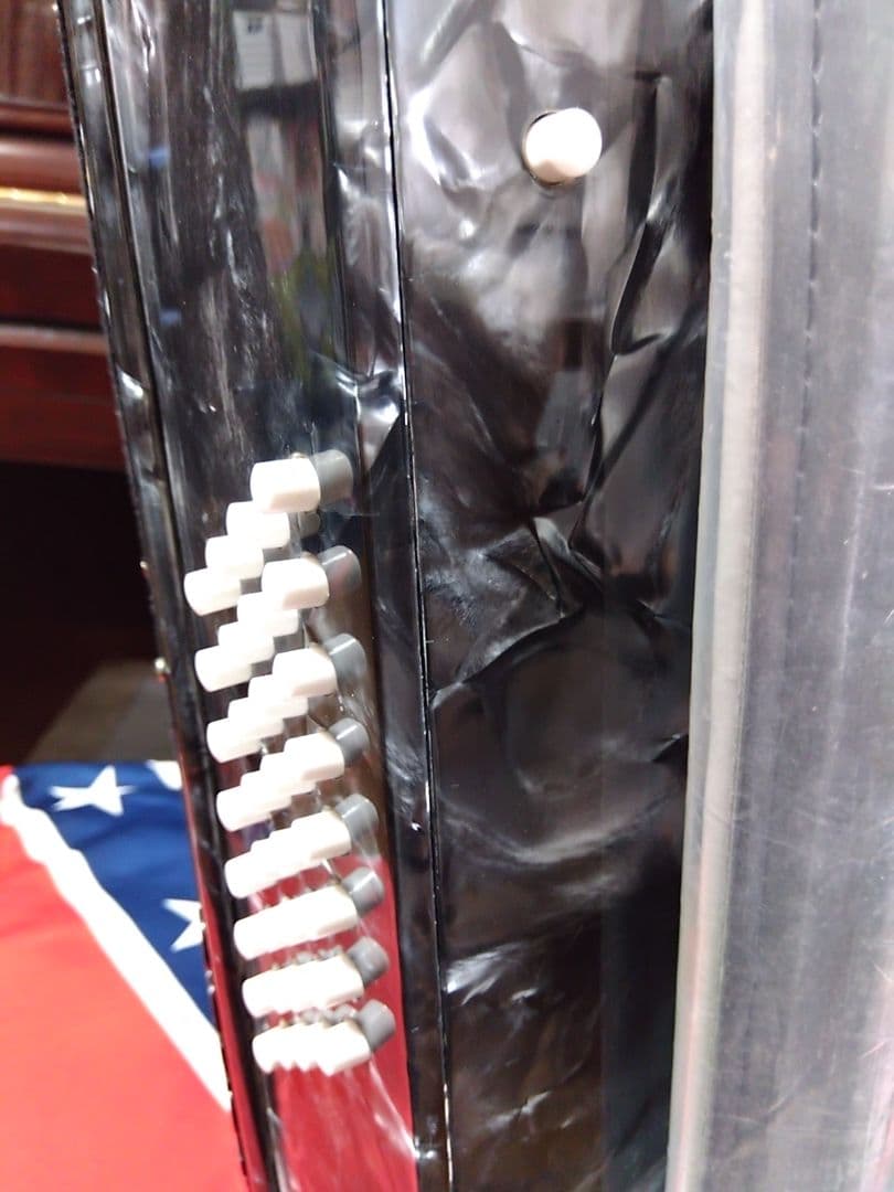 【簡易調律済即演奏可】TOMBO Grandaille GT-32アコーディオン