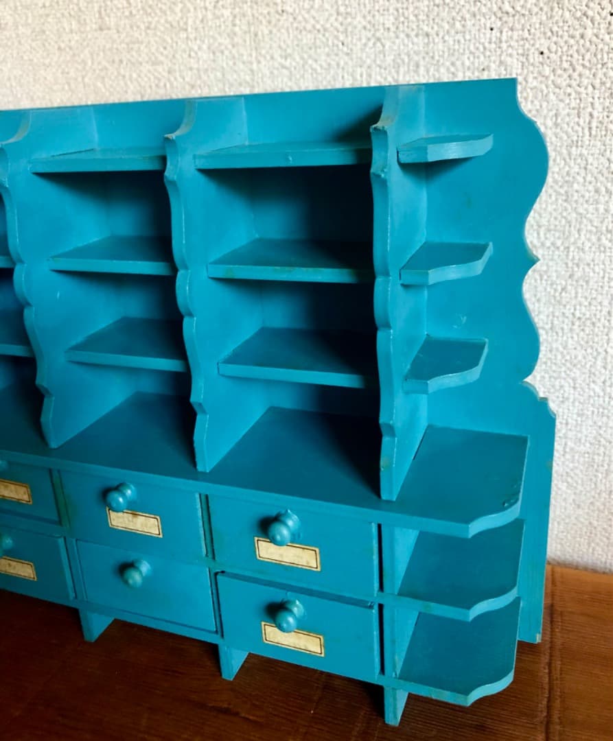 ドイツ　木製の飾り棚　ヴィンテージ　廃盤