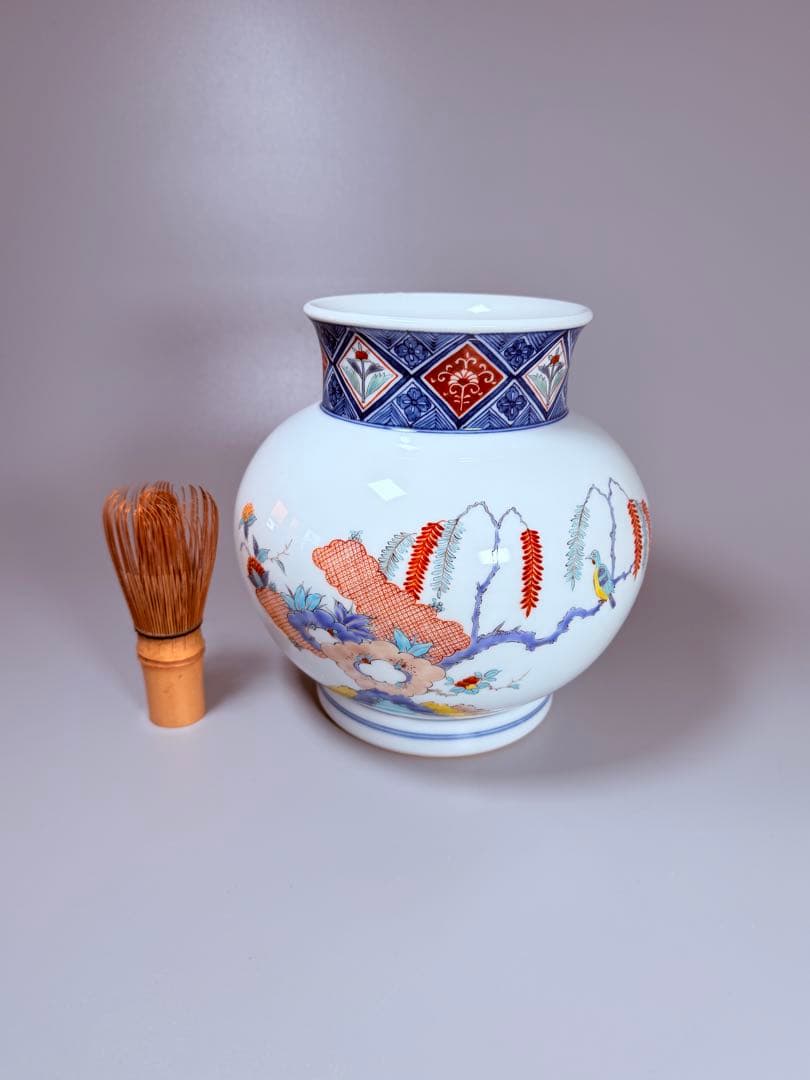 十一代酒井田柿右衛門　渦福　錦花鳥図花瓶　共箱　本物保証　明治～大正時代製