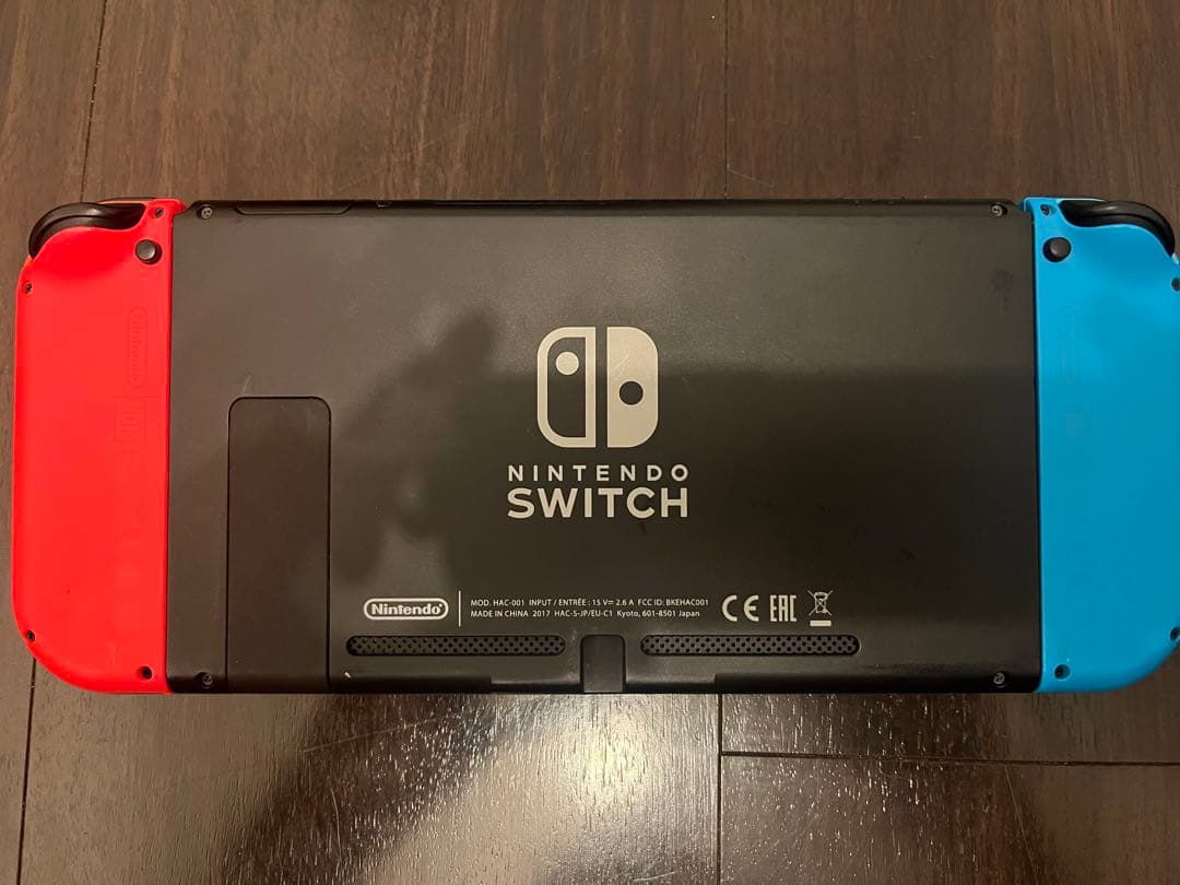 Nintendo Switch 本体 & 純正ジョイコン