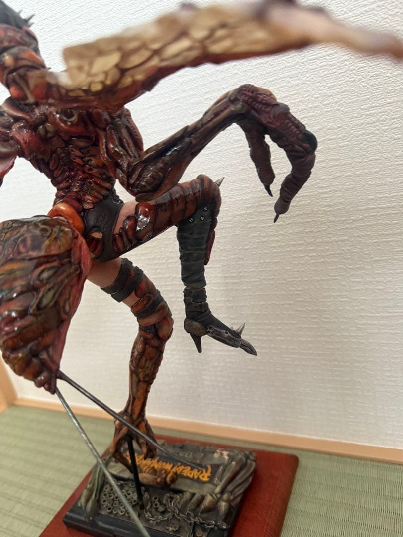 フィギュア Raped!! Woman Beeフューチャーモデルズ 完成品