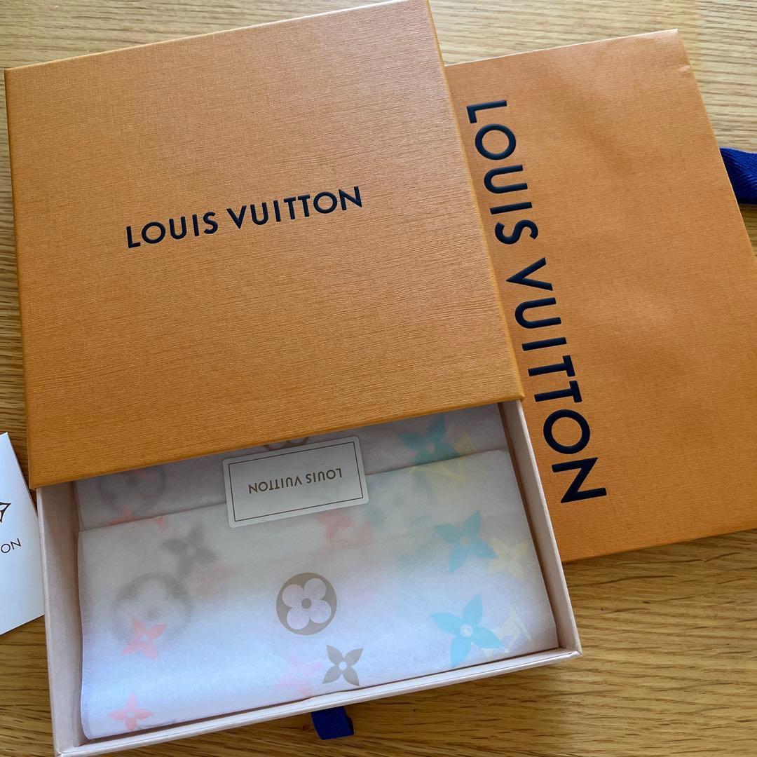 ビーニー・2フラワー　LOUIS VUITTON