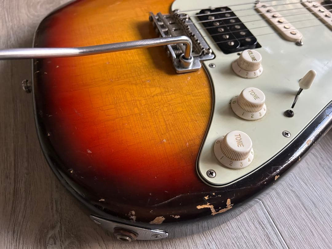 suhr ストラト　レリック　ラッカー塗装