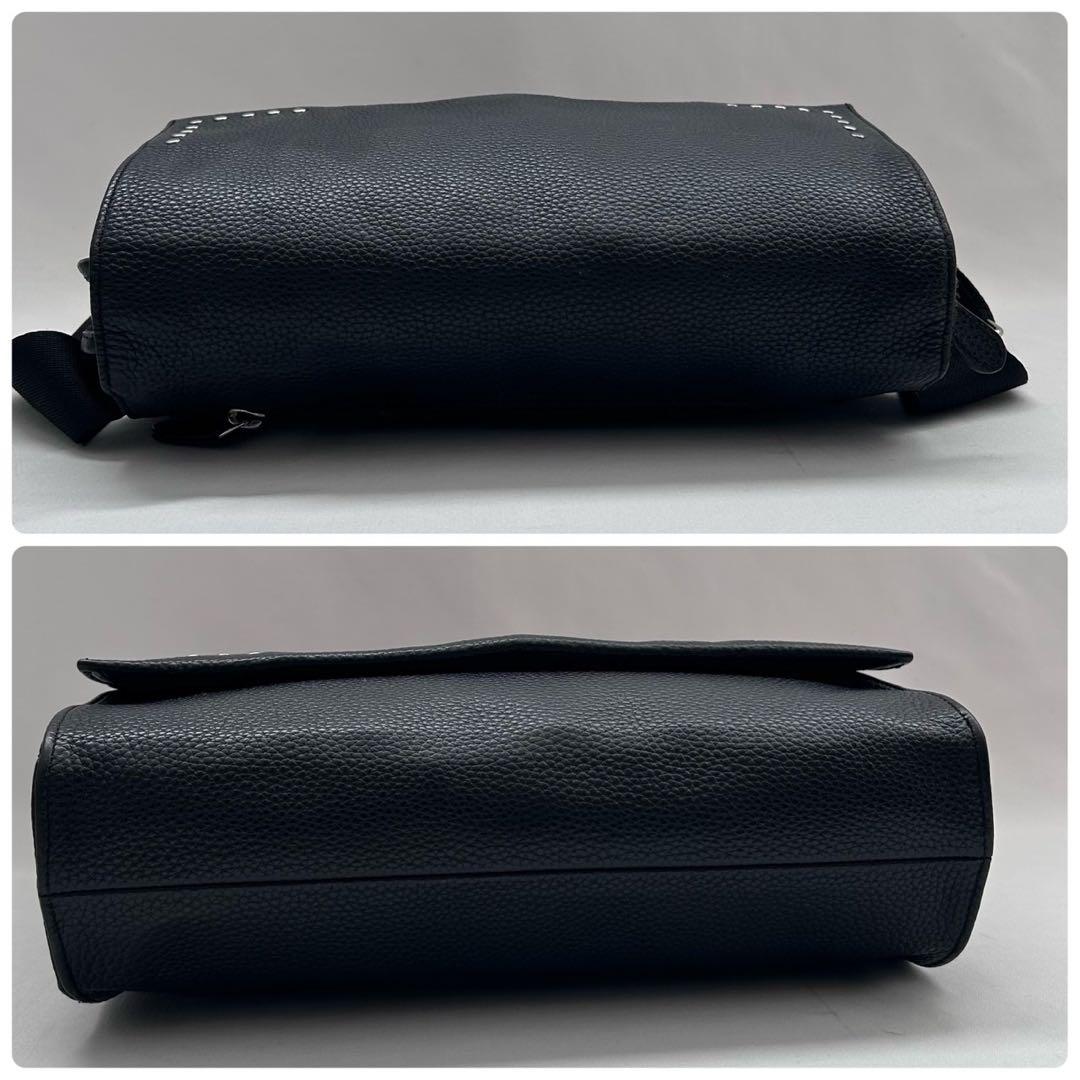 イアパピヨネ ワイドテープ ショルダーバッグスタッズ ブラック