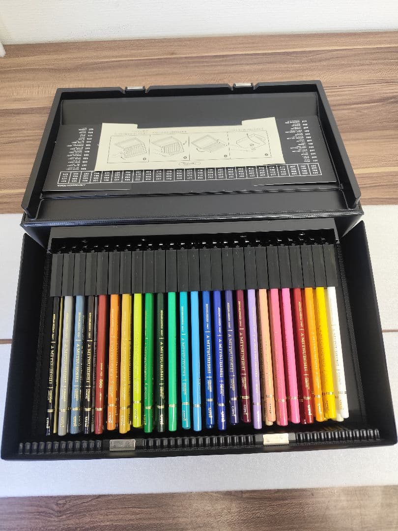 三菱鉛筆 色鉛筆 ユニカラー１００C １セット (１００色 各１本) 未使用