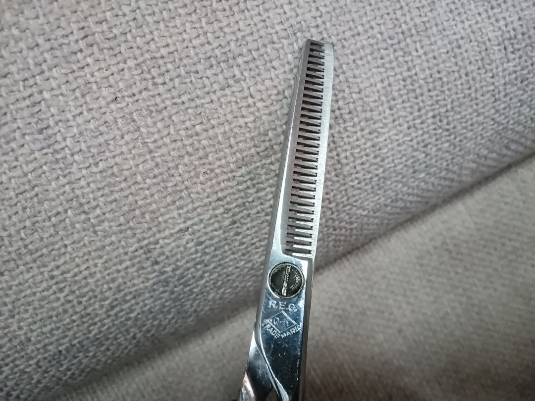 美容カットハサミ　仕上げ　スキニング　ケースセット