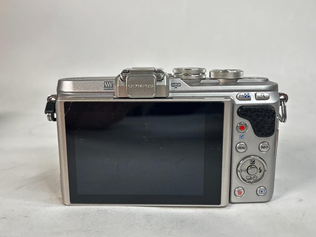 OLYMPUS オリンパス PEN-E-PL8 ミラーレス一眼 ズームレンズ