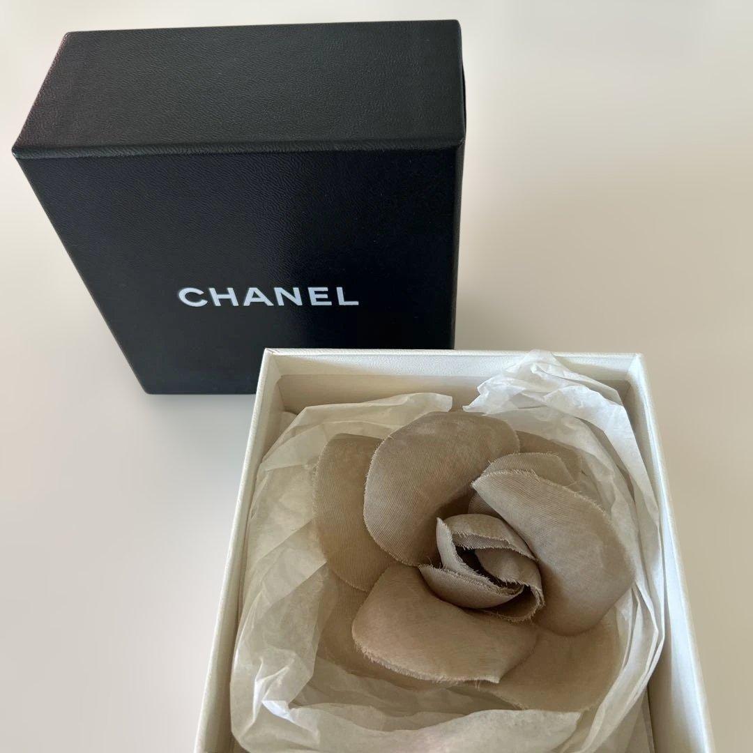 onenote　CHANEL ベージュ カメリアコサージュ