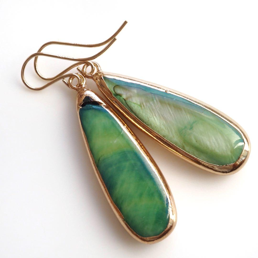 【ほぅ】ピーチカルセドニーの桃彫刻イヤリング