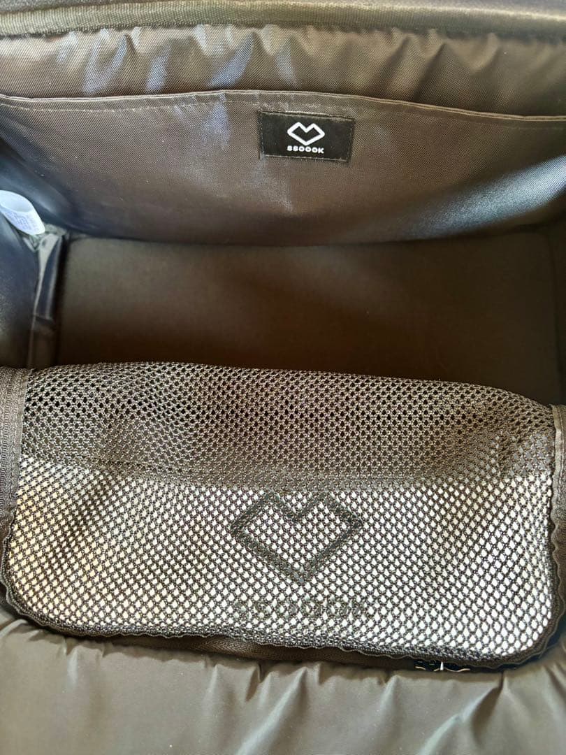 新品未使用！SSOOOK スリングバッグ ブラックS