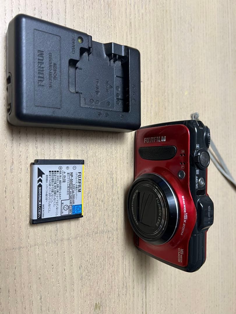 フジ　Fuji FinePix F600EXR