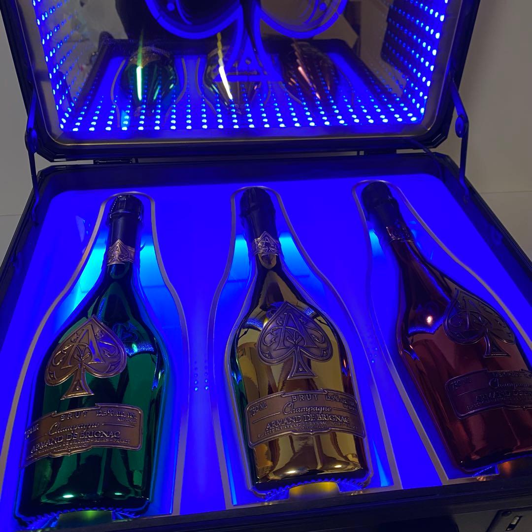 アルマンド　アタッシュケース　信号機　ゴールド　レッド　グリーン