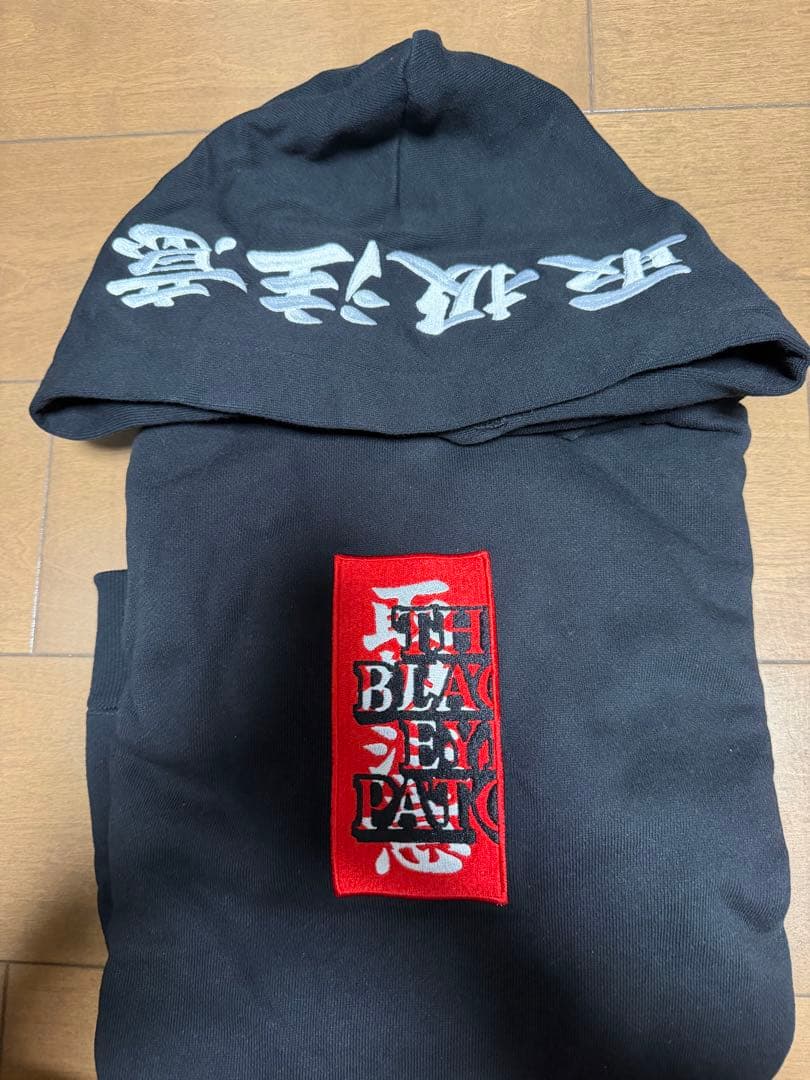 black eye patch スウェット
