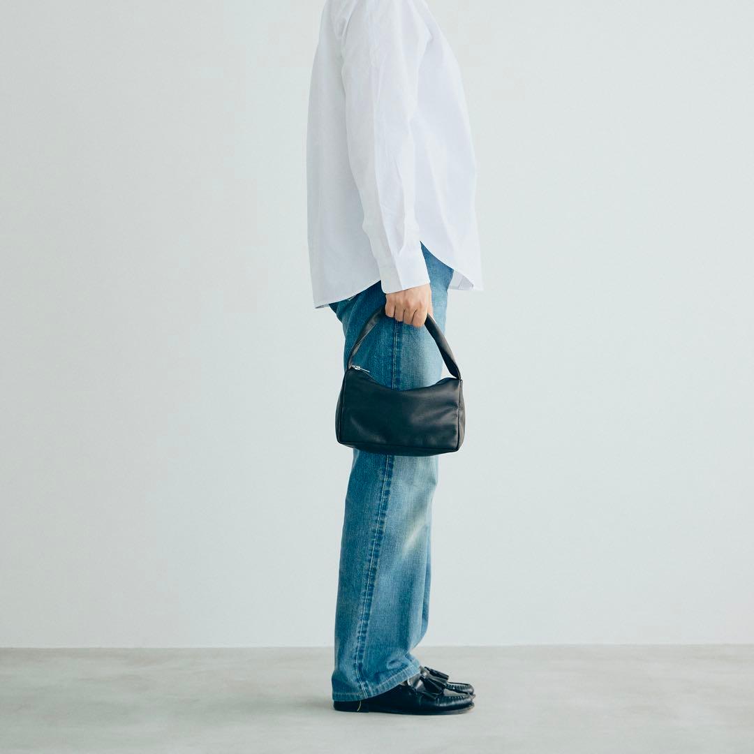 KEESE 黒 レザーショルダーバッグ ジップ Sサイズ ブラック ハンドバッグ