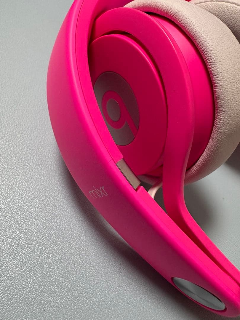 ※ king&queen※【ビーツ】レアなヘッドフォン【ピンク】おしゃれ