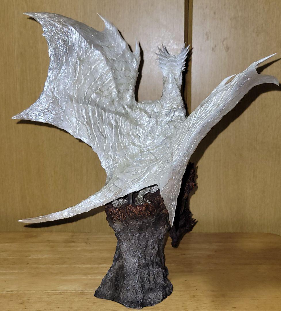 クシャルダオラ（脱皮） フィギュア モンスターハンター クリエイターズモデル