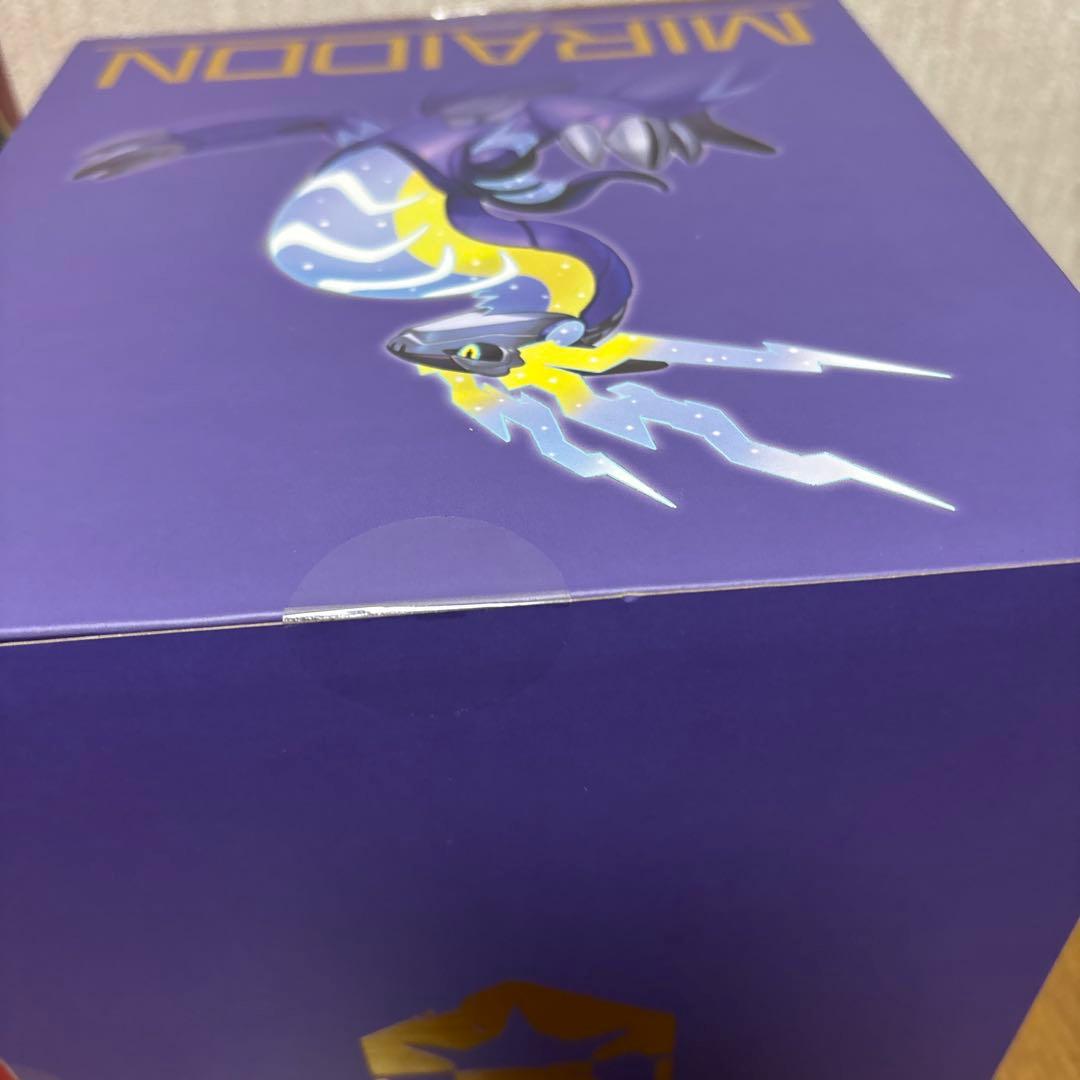 コトブキヤ　ミライドン、コライドン　フィギュア