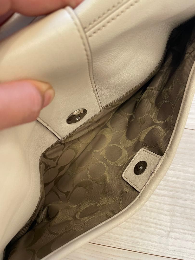 コーチ　COACH　ショルダーバッグ　レザー　レディース　ホワイト　Y2K