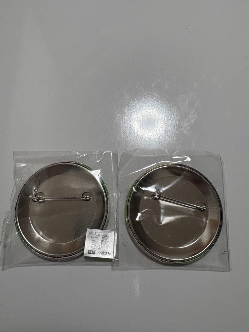 進撃の巨人　リヴァイ　缶バッジ　wit studio