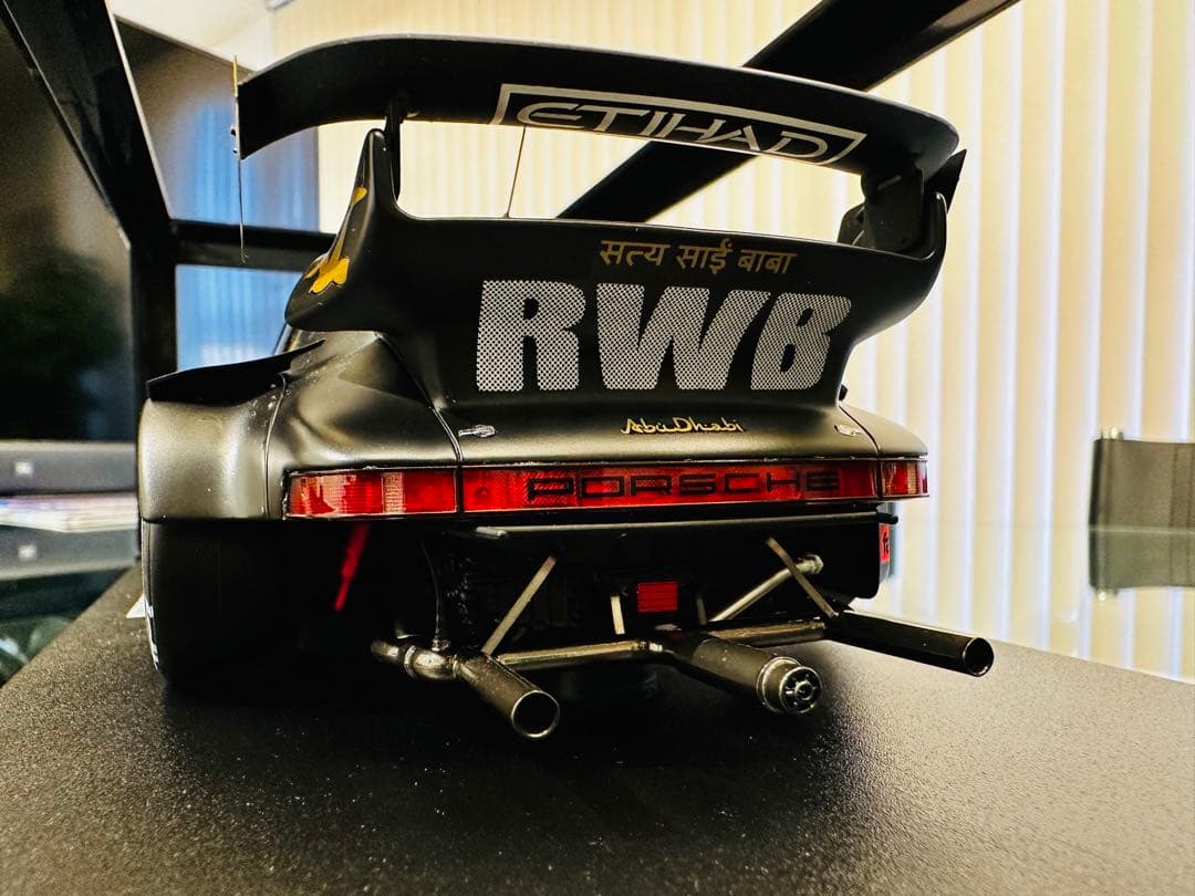 ミニカー RWB930 Stella Artois 1/18 GTsplit