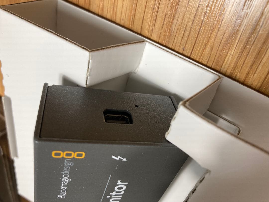 ULTRASTUDIO MINI MONITOR小型モニター