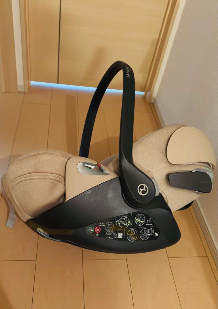 サイベックスCybex Cloud T i-Size ベージュ　＋ベースTセット