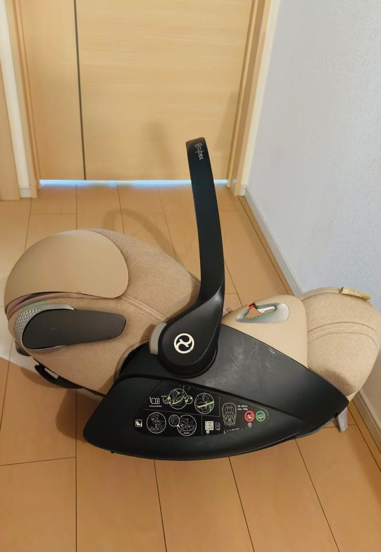 サイベックスCybex Cloud T i-Size ベージュ　＋ベースTセット