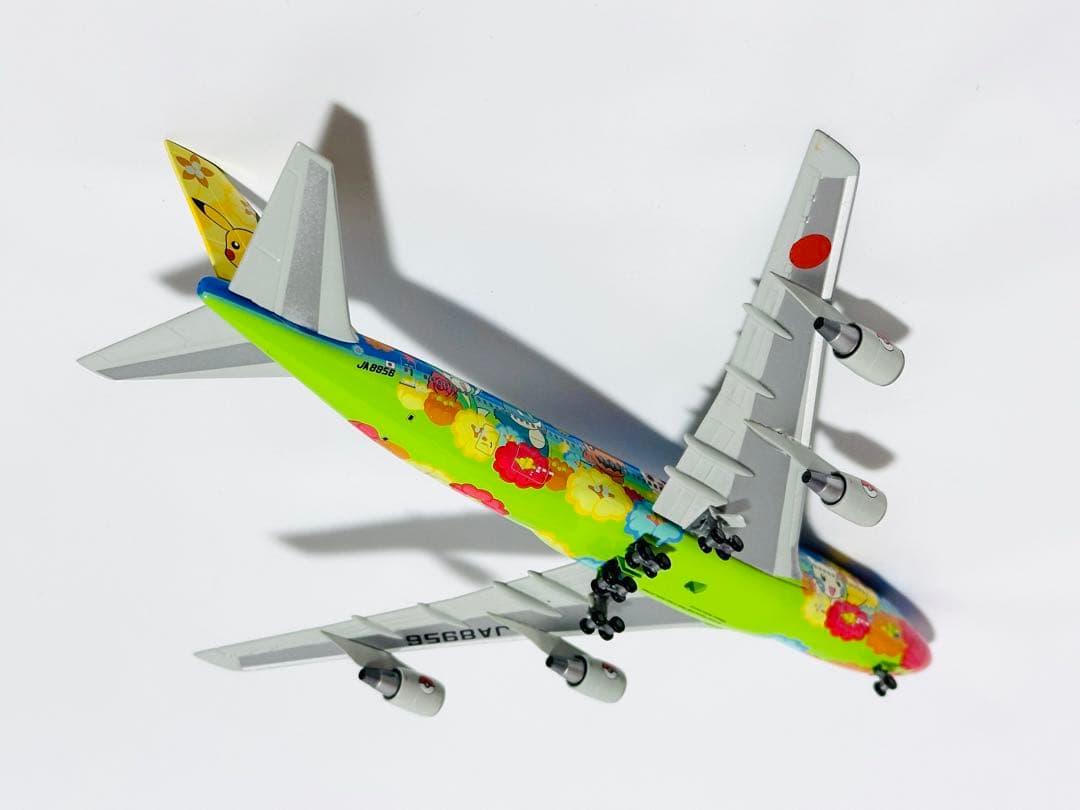 全日空商事 1/400 B747-400 ポケモンジェット NH40011
