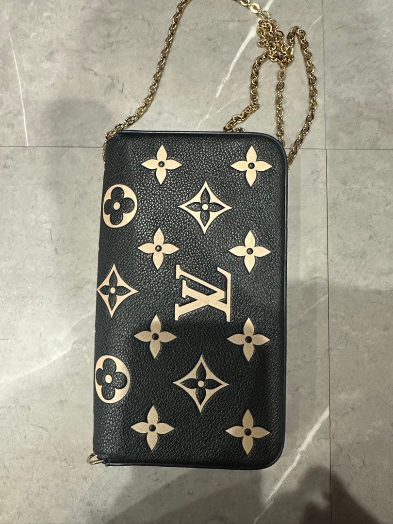 ぷー　ルイヴィトンポシェットフェリシー