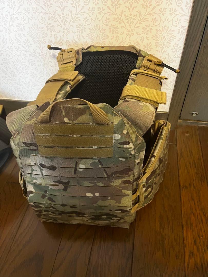 （最終値下げ）マルチカムプレートキャリア