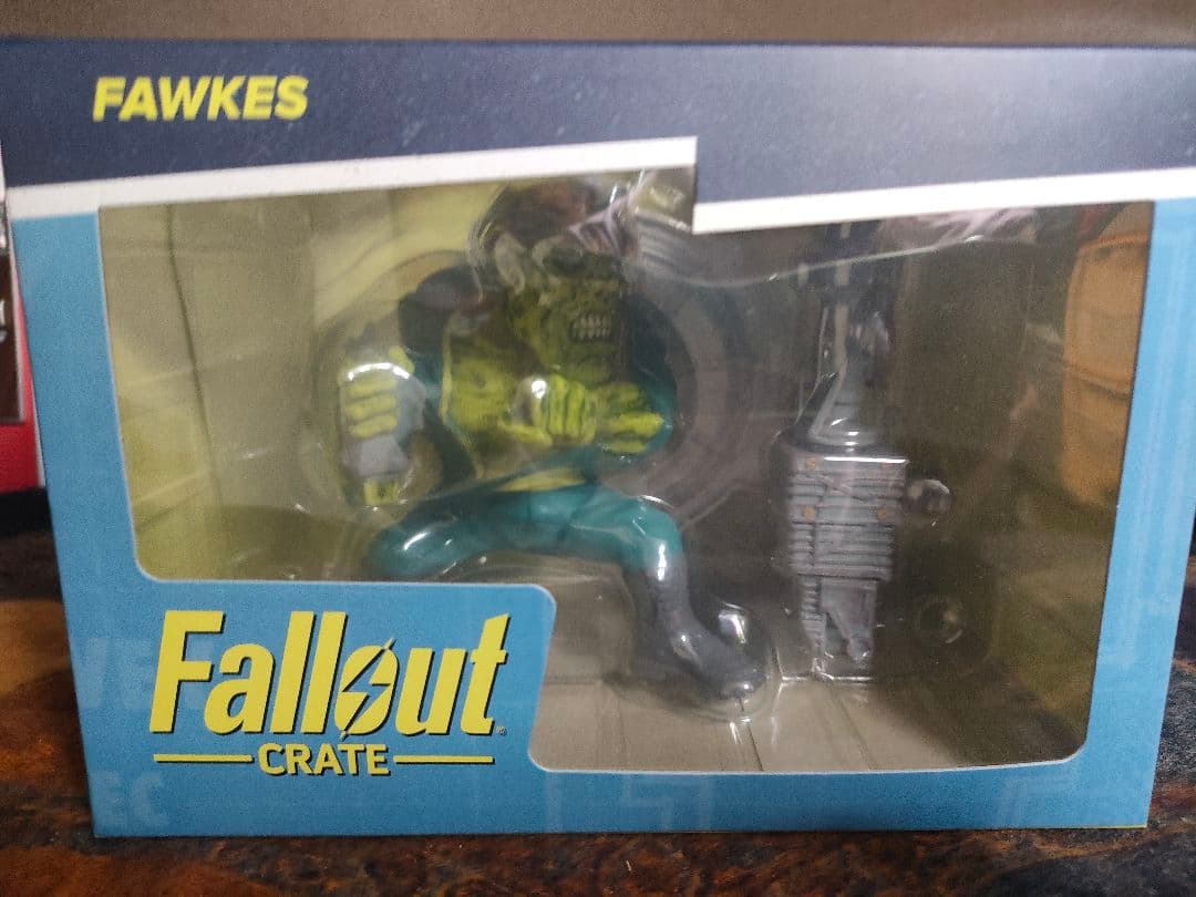 公式グッズFallout Fawkes フィギュア ガトリングレーザー付き