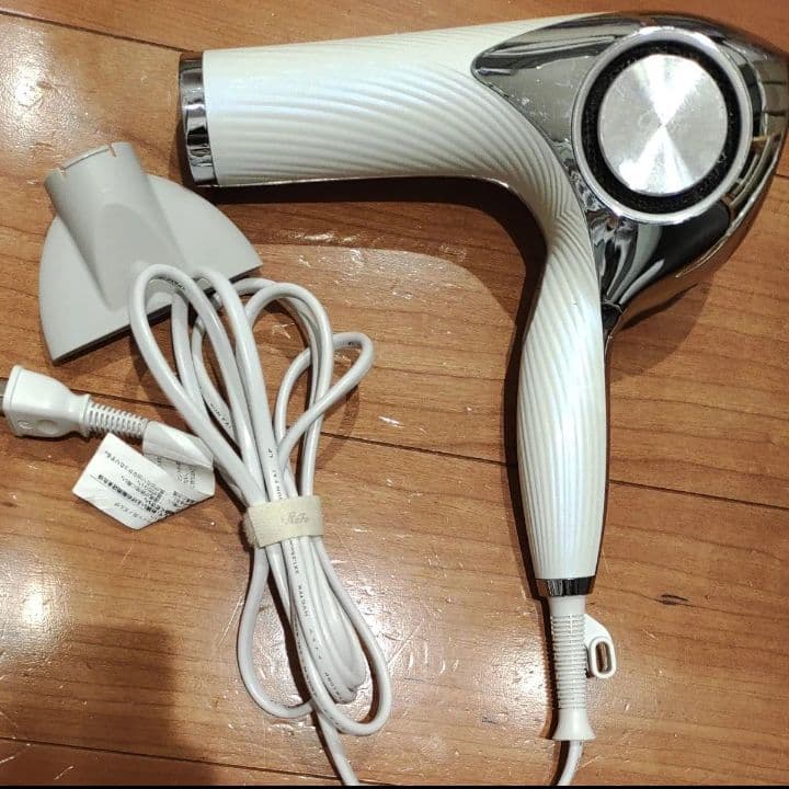 ReFa リファ ホワイト リファビューテック ドライヤープロ　RE-AJ02A