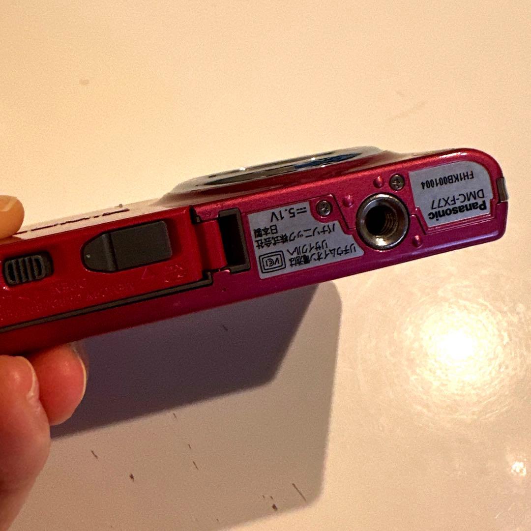 美品　Panasonic LUMIX DMC-FX77 コンパクトデジタルカメラ