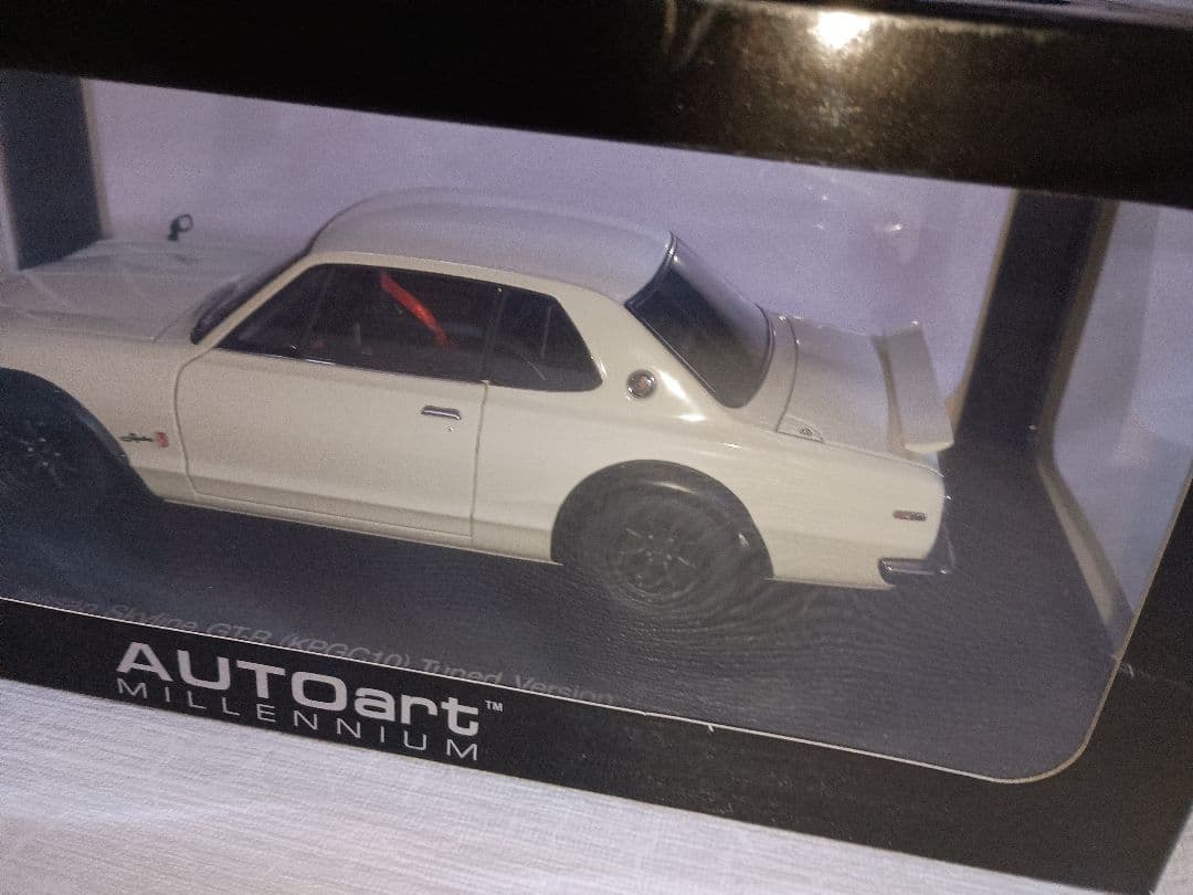 オートアート1/18ハコスカSkyline GT-R Tuned Version