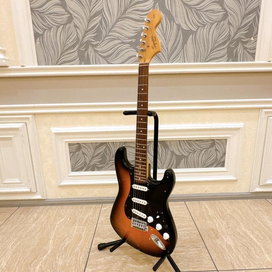 『極美品』SQUIER BY FENDER affinity STRAT