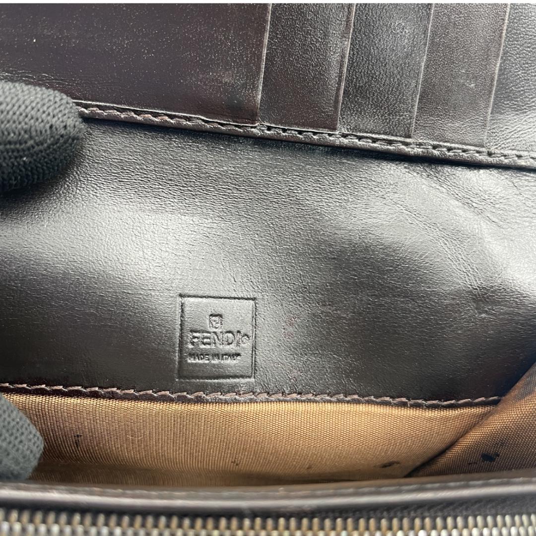 【FENDI（フェンディ）】極美品 ズッカ柄 ミドル財布 キャンバス