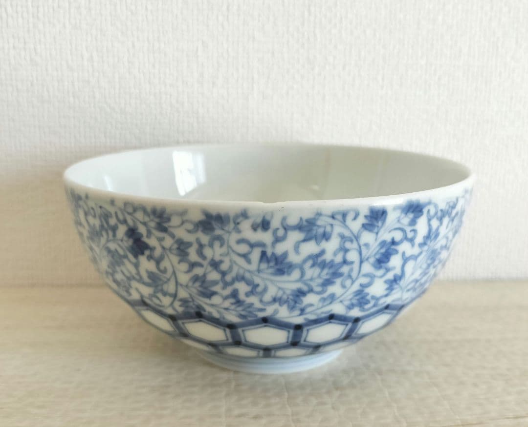 古伊万里　萩唐草　亀甲文向付・汲み出し茶碗