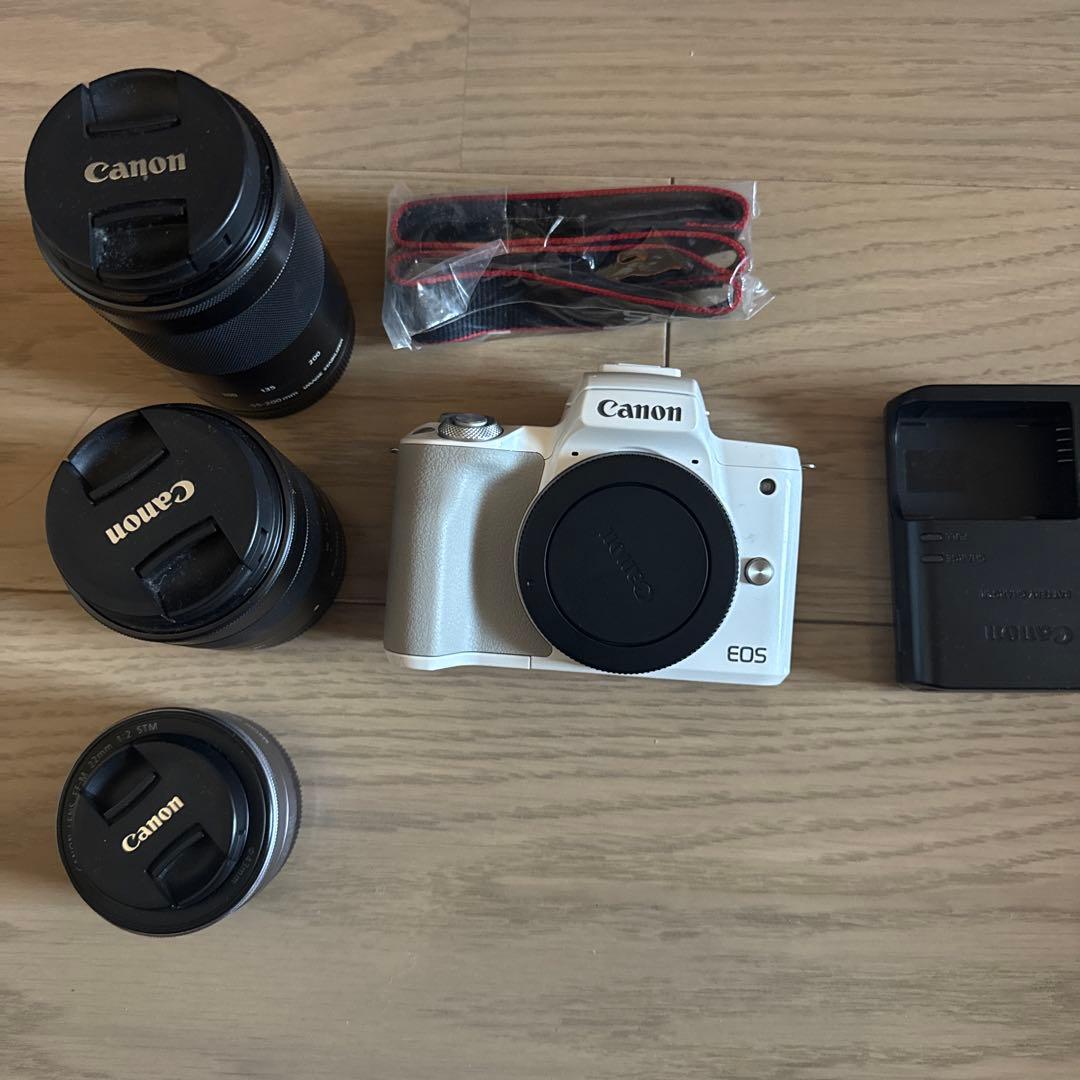 Canon EOS kiss M ミラーレス一眼 ホワイト 3本レンズ付き
