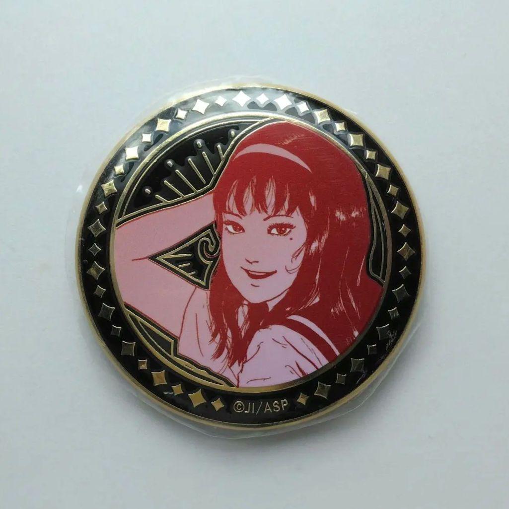 1. 伊藤潤二/トレーディングメタリック 缶バッジ　富江