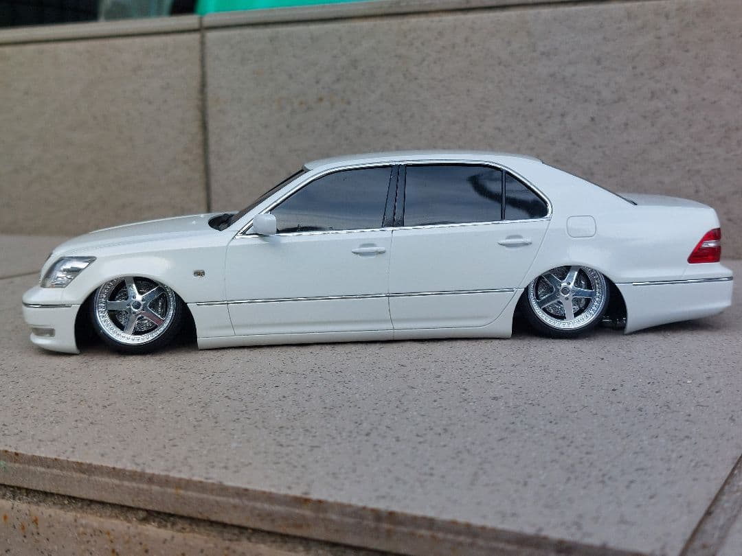 プラモ　アオシマ　ホイール　タイヤ　セルシオ