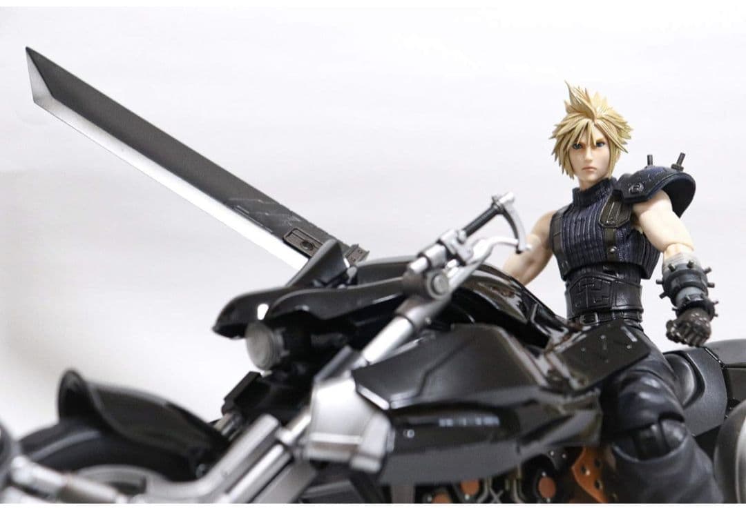 最終値下げ、FF7プレイアーツシリーズ　クラウド　ザックス　セフィロス