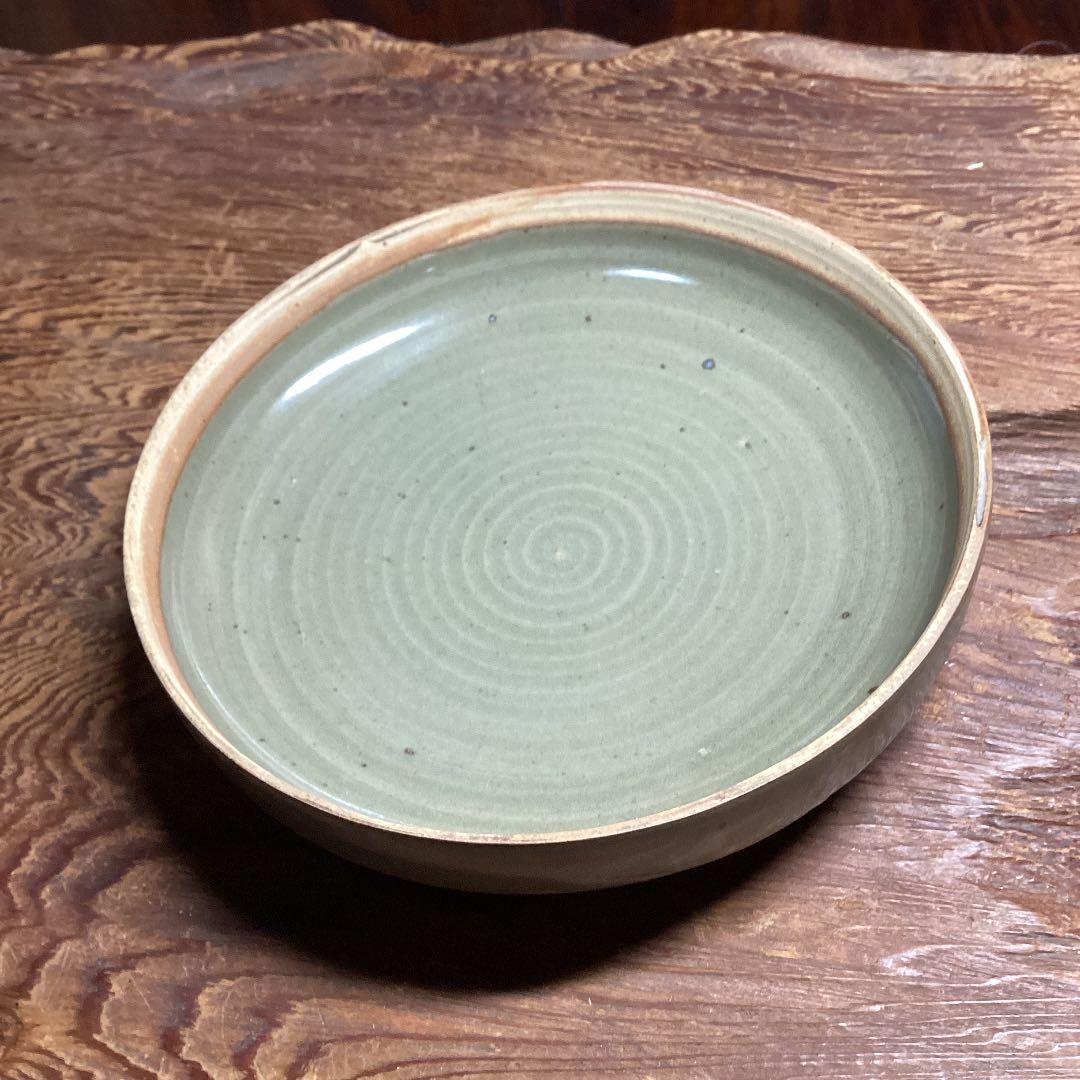 南宋青磁　牡丹と唐草文　蓋物