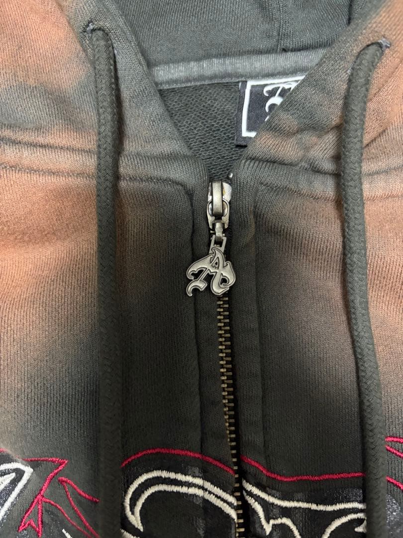 トップス ANTIMID ZIP HOODIE